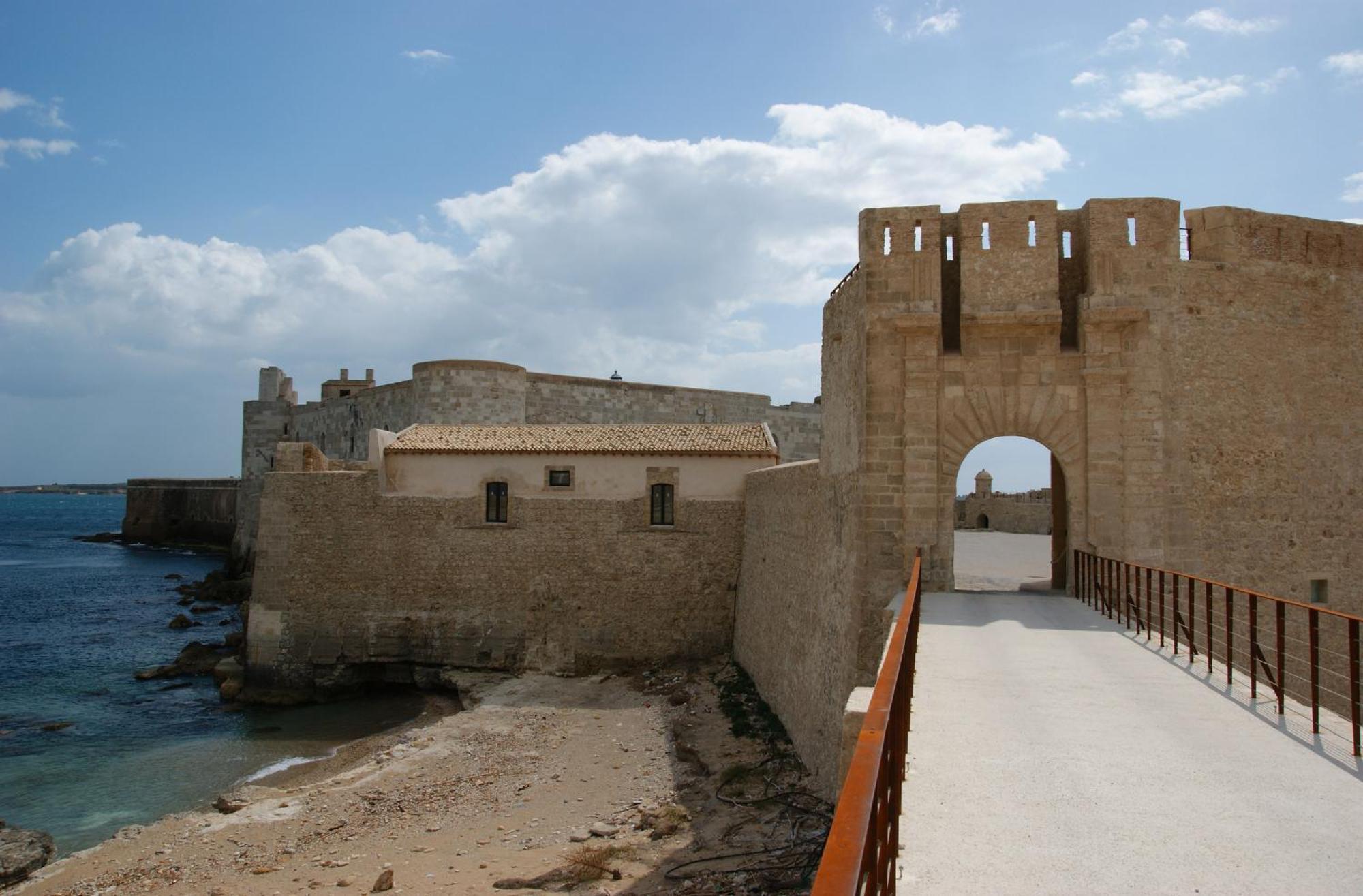 סירקוזה Casabella Apartments Antico Mercato Ortigia Siracusa מראה חיצוני תמונה